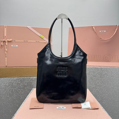 카타 / 미우미우 토트 백