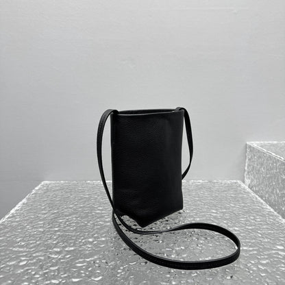 카타 / 더로우 크로스 버킷백
