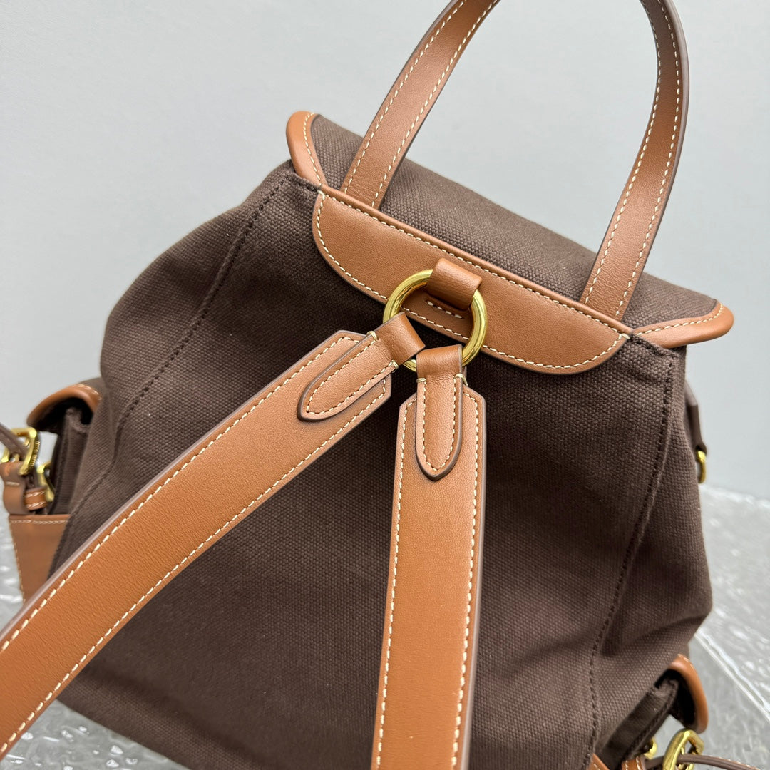 카타 / 미우미우 봄·여름 컬렉션 백팩