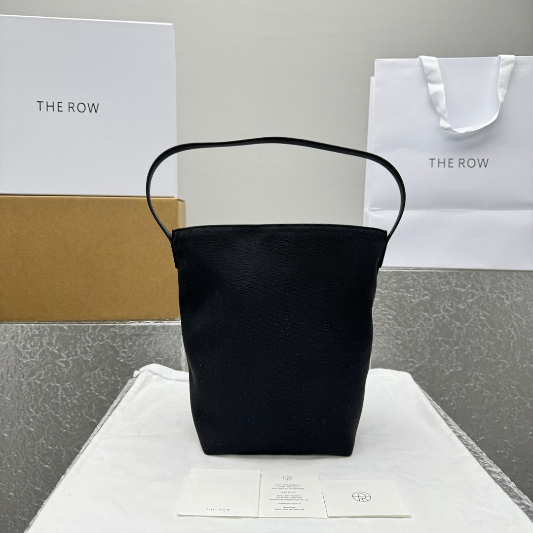 KATA / The Row Canvas Bottle Bag