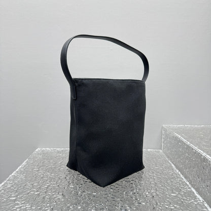 KATA / The Row Canvas Bottle Bag