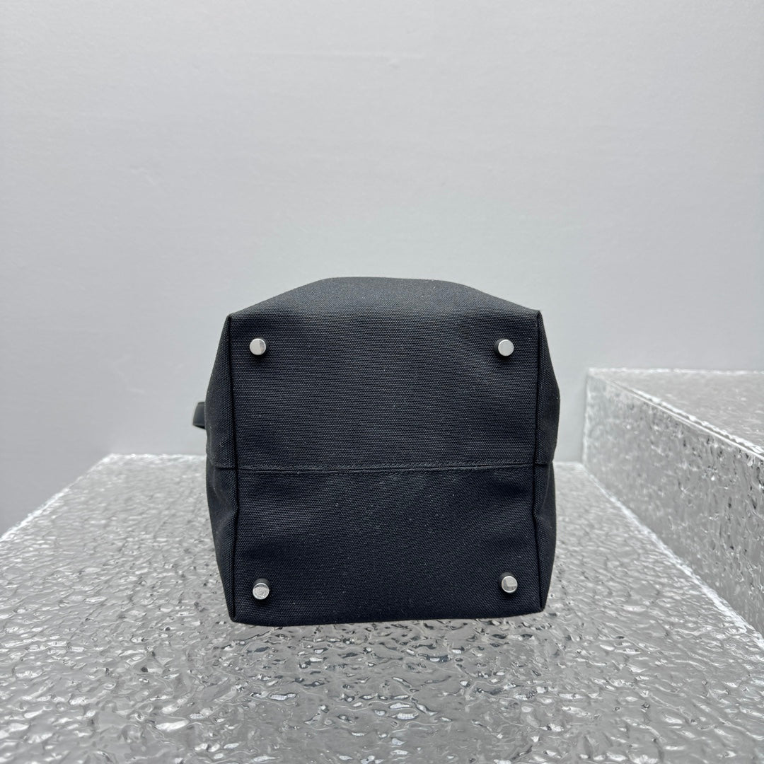 KATA / The Row Canvas Bottle Bag