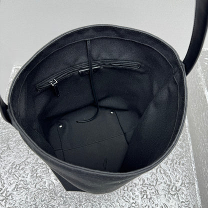 KATA / The Row Canvas Bottle Bag