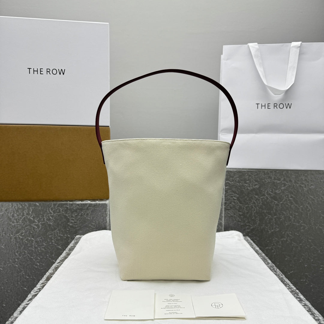 KATA / The Row Canvas Water Bottle Bag