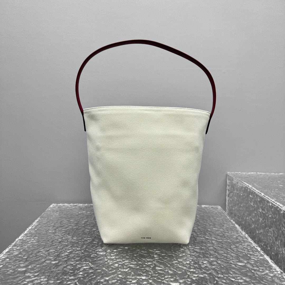 KATA / The Row Canvas Water Bottle Bag