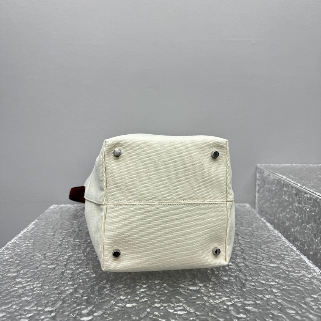 KATA / The Row Canvas Water Bottle Bag