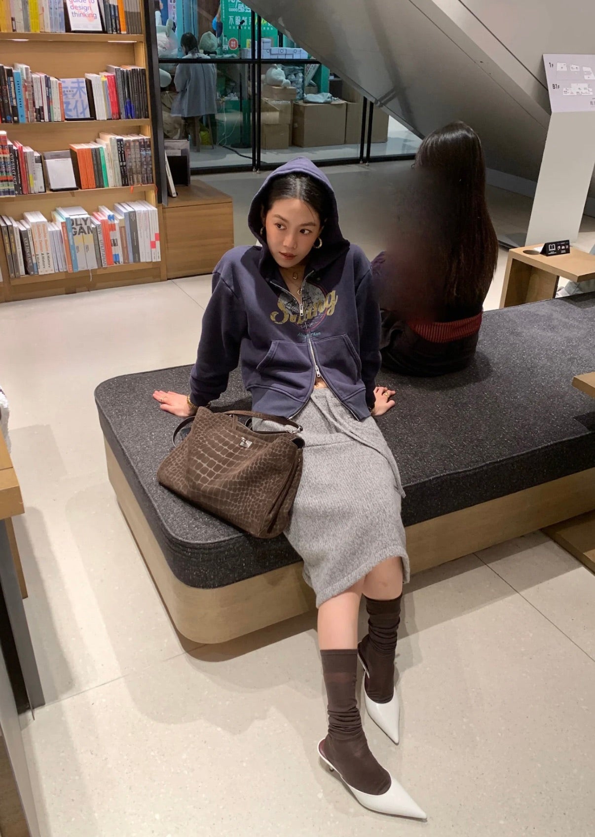 카타 / 미우미우 악어 무늬 주머니