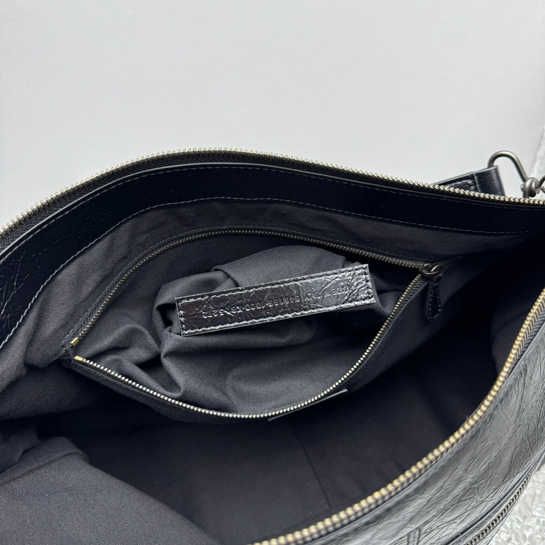 KATA / Balenciaga Crossbody Bag