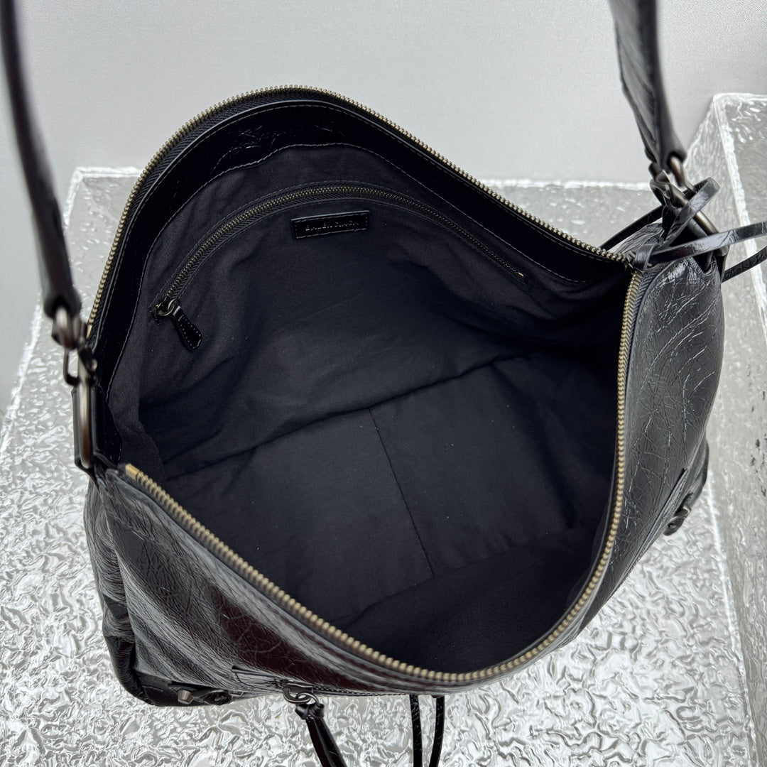 KATA / Balenciaga Crossbody Bag