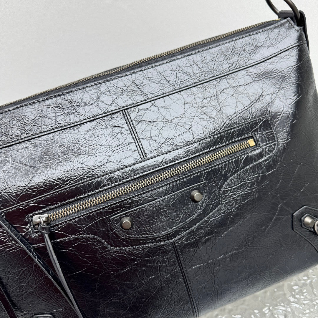 KATA / Balenciaga Crossbody Bag