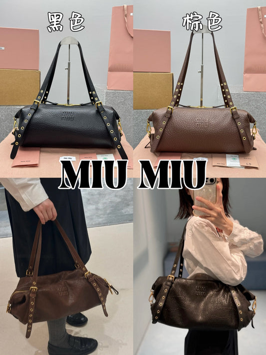 카타 / 미우미우 새 기관차 가방