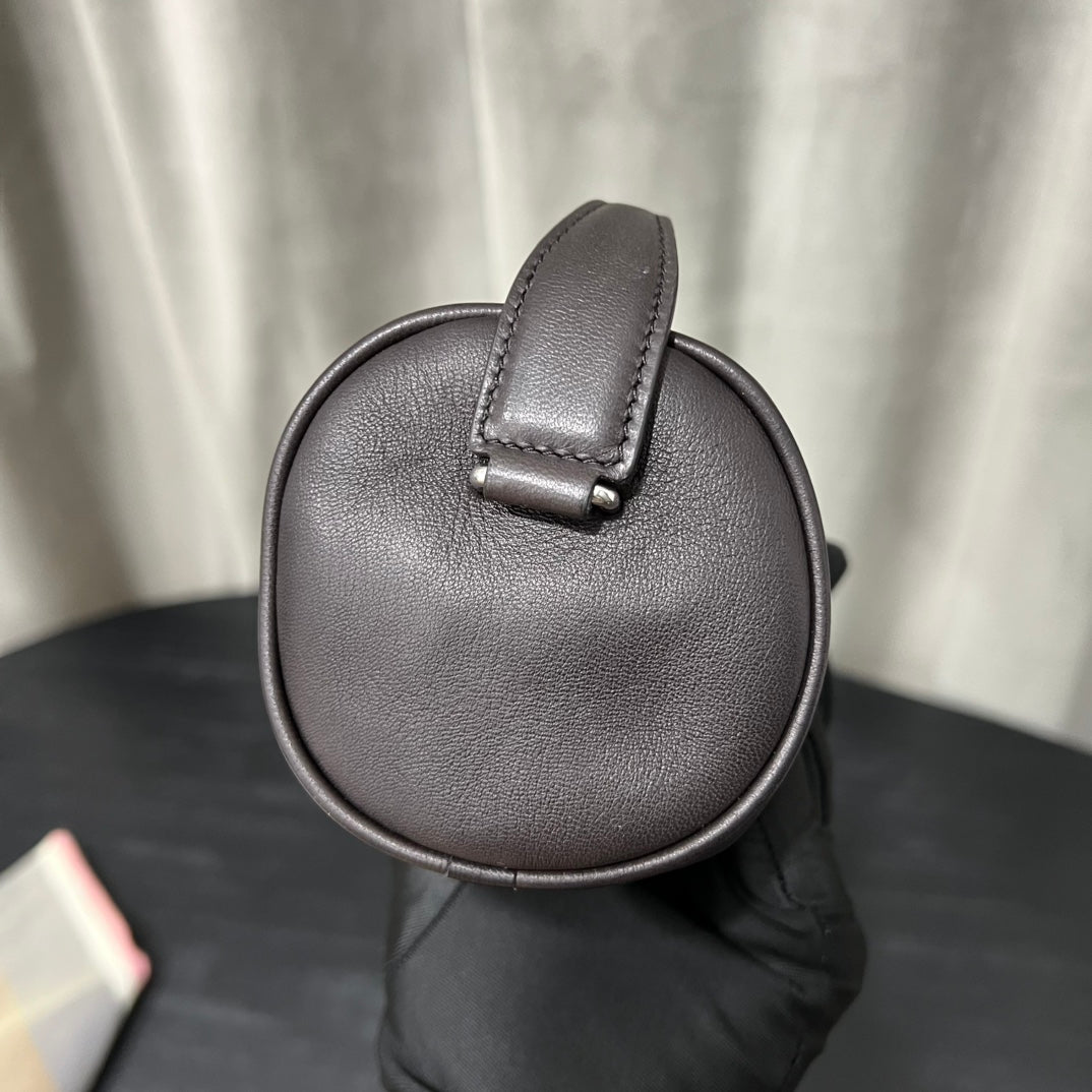 Kata / Miu Miu pencil case