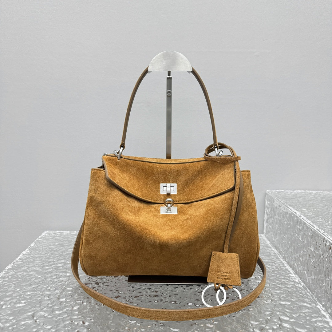 KATA / BALENCIAGA HANDBAG
