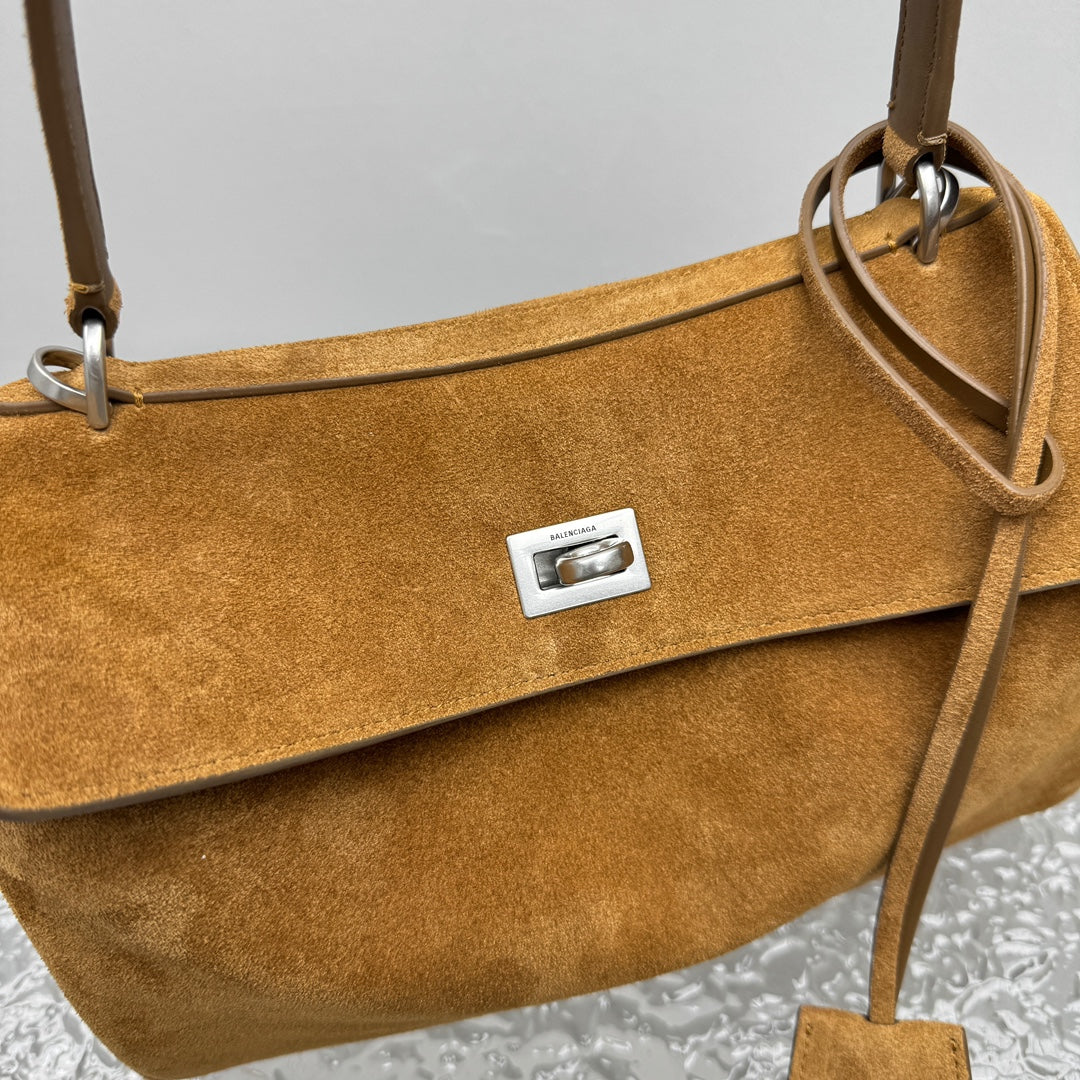 KATA / BALENCIAGA HANDBAG