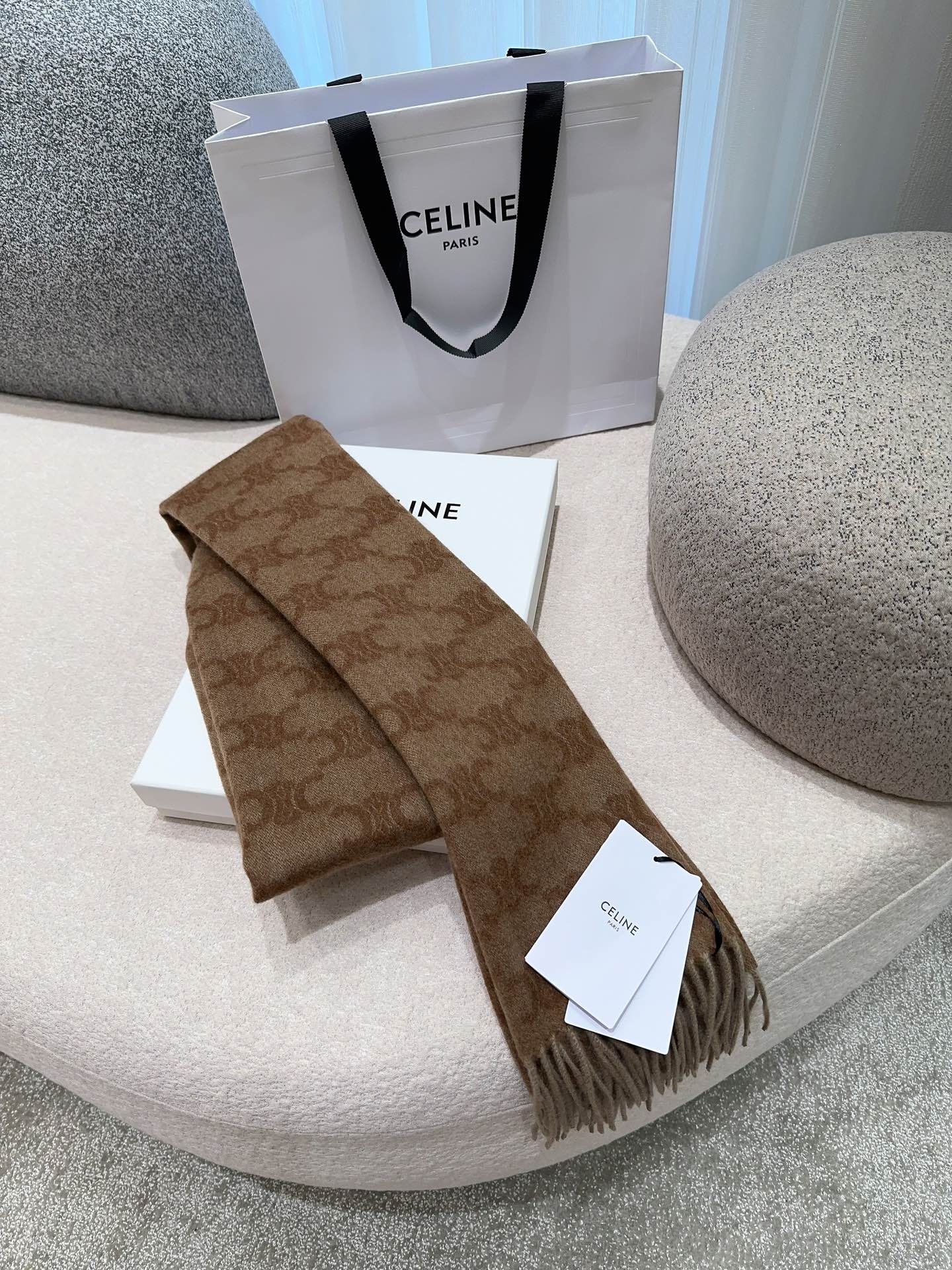 Shinjo / Celine Scarf