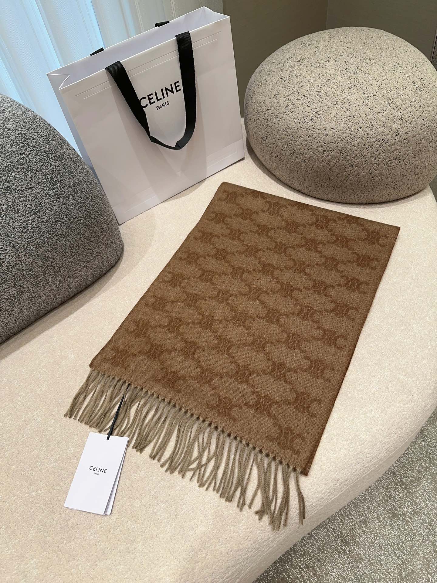 Shinjo / Celine Scarf
