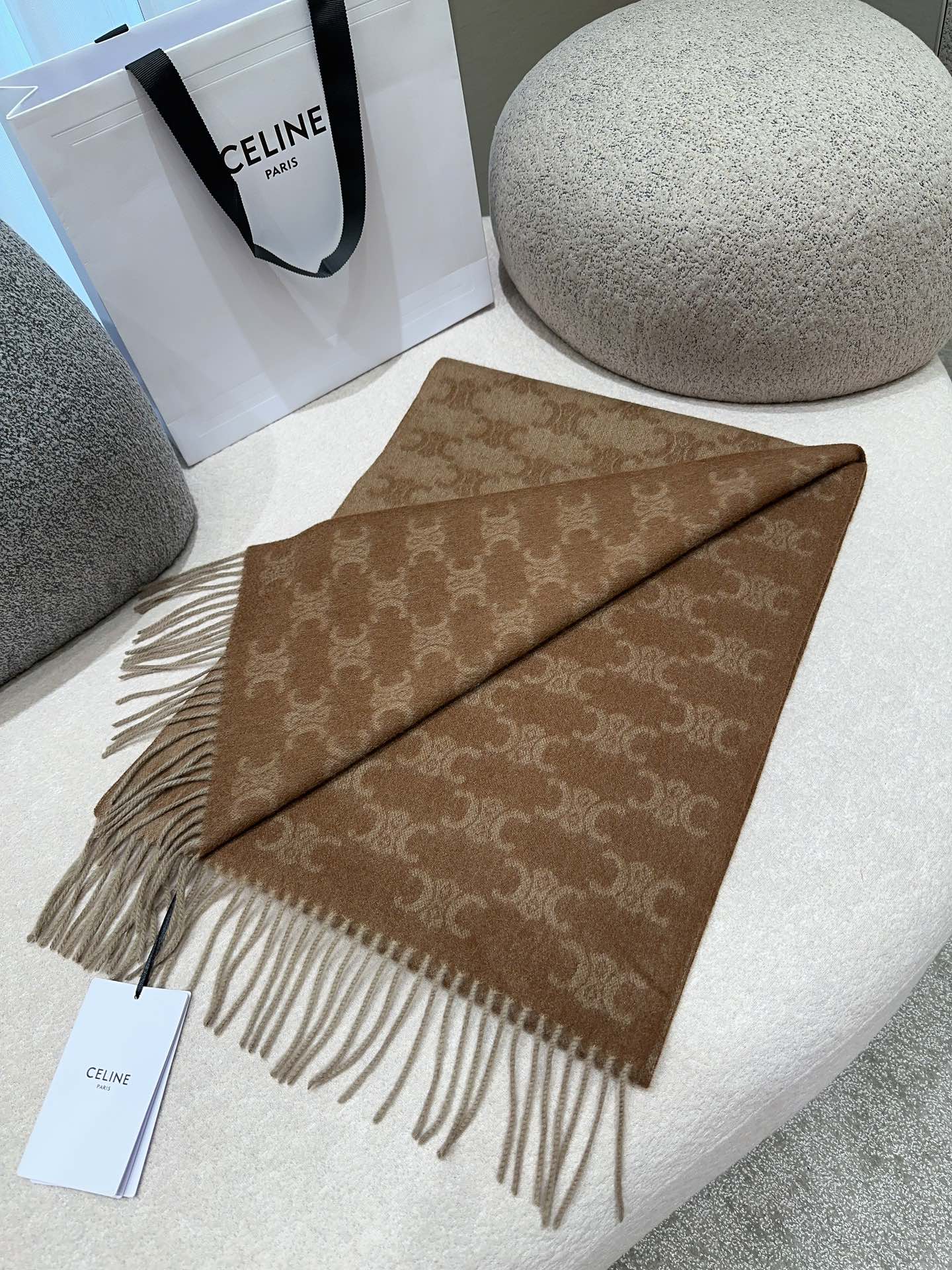 Shinjo / Celine Scarf