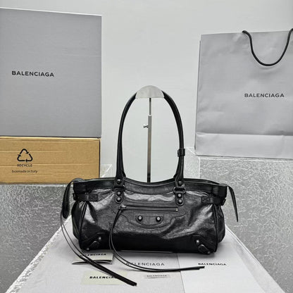 카타 / 발렌시아가  가로판 기관차 가방