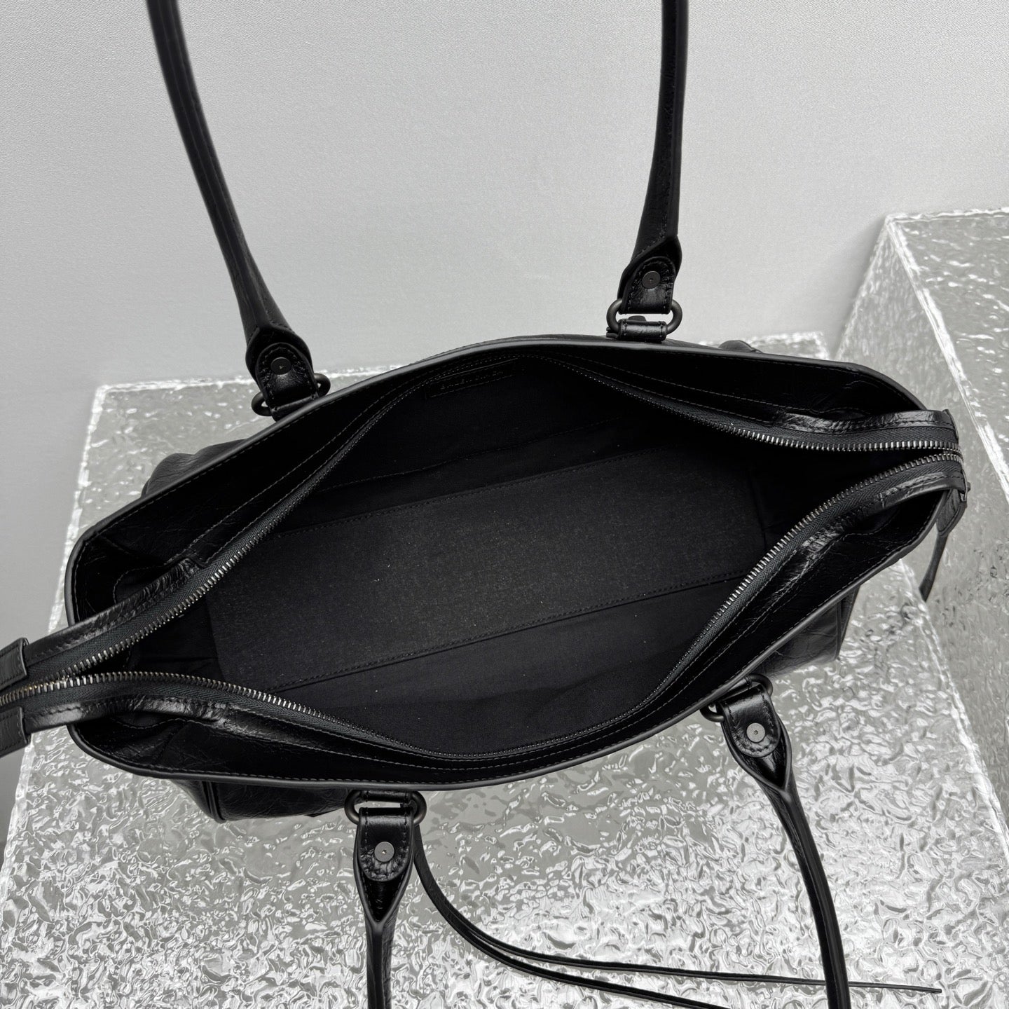 카타 / 발렌시아가  가로판 기관차 가방