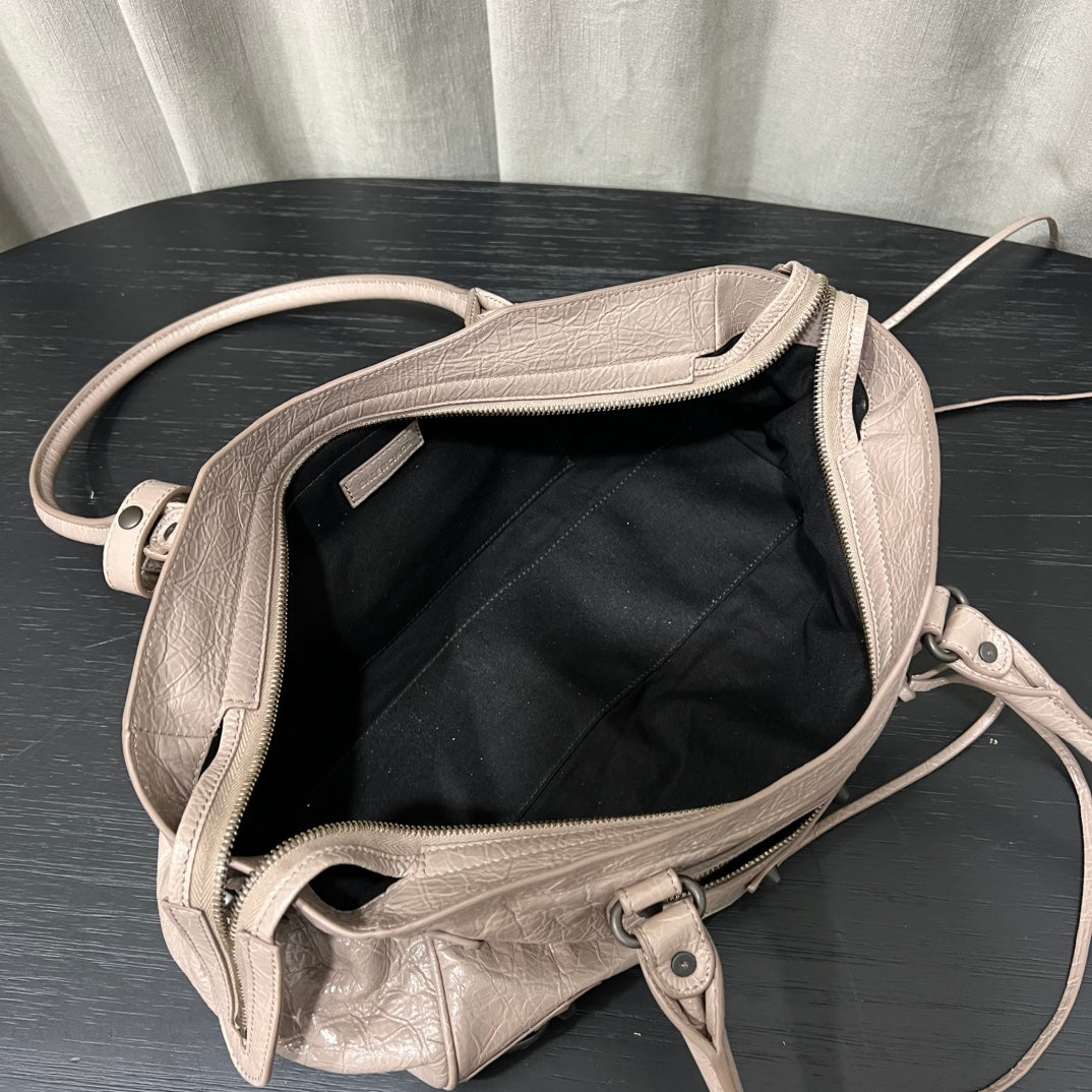 카타 / 발렌시아가 가로판 기관차 가방