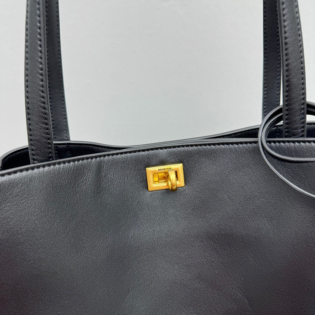 KATA / BALENCIAGA New Tote