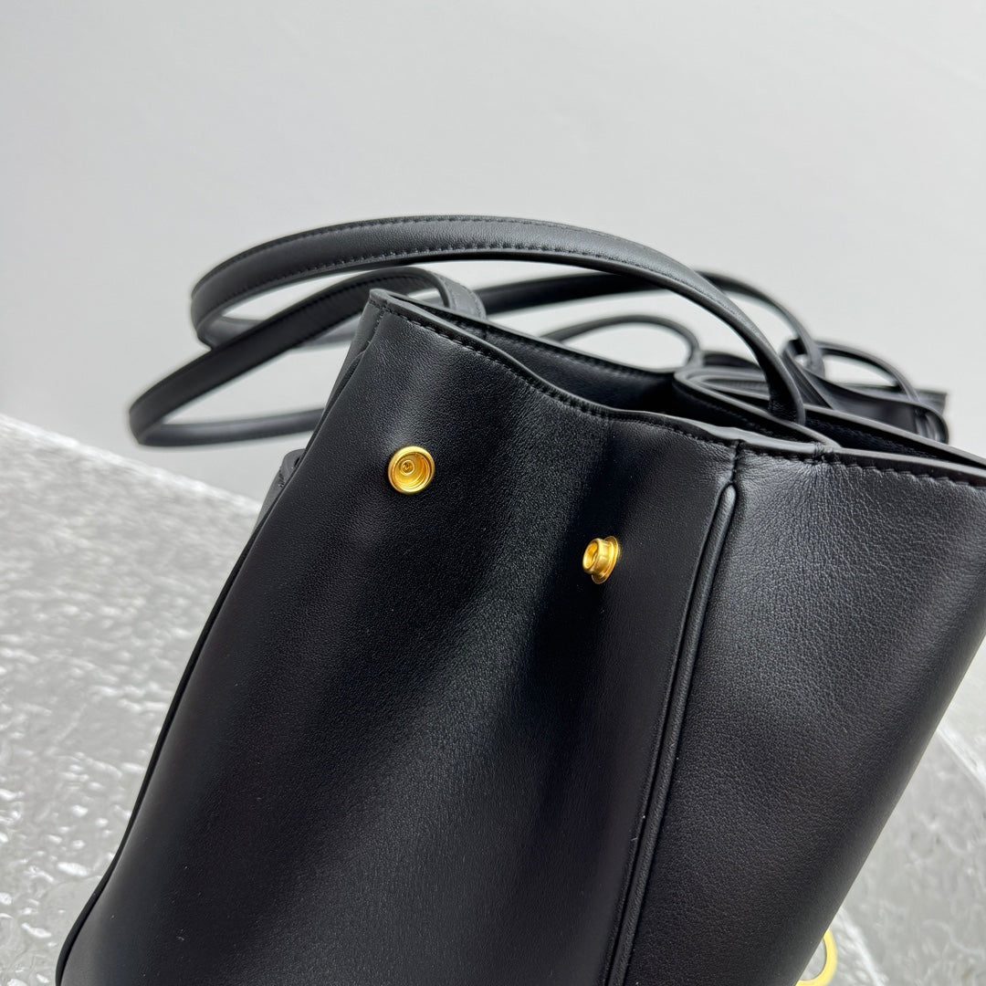 KATA / BALENCIAGA New Tote