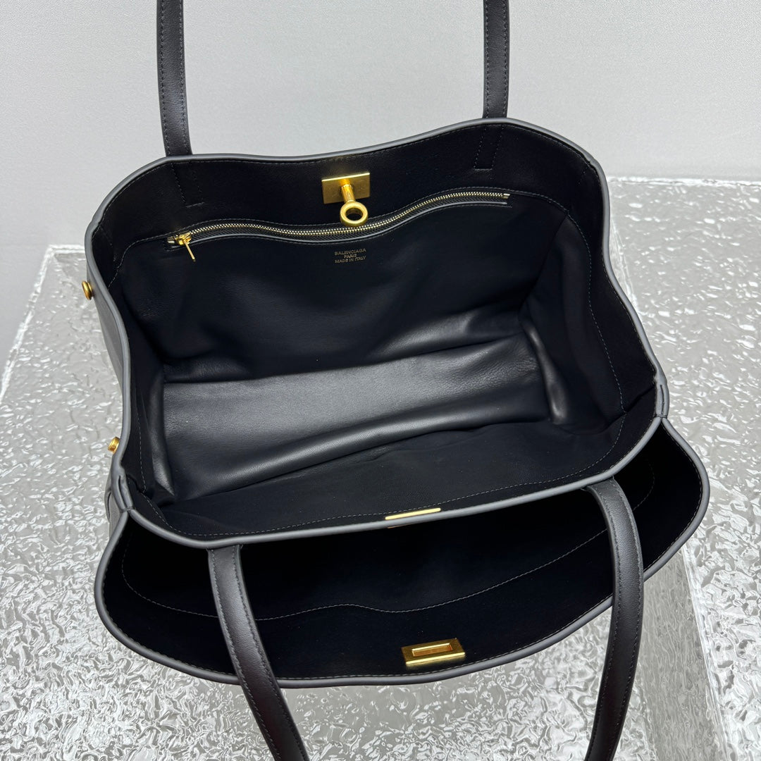 KATA / BALENCIAGA New Tote