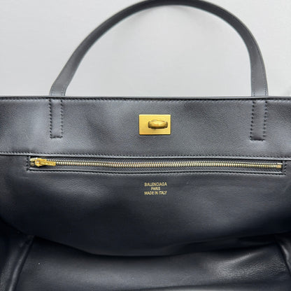 KATA / BALENCIAGA New Tote