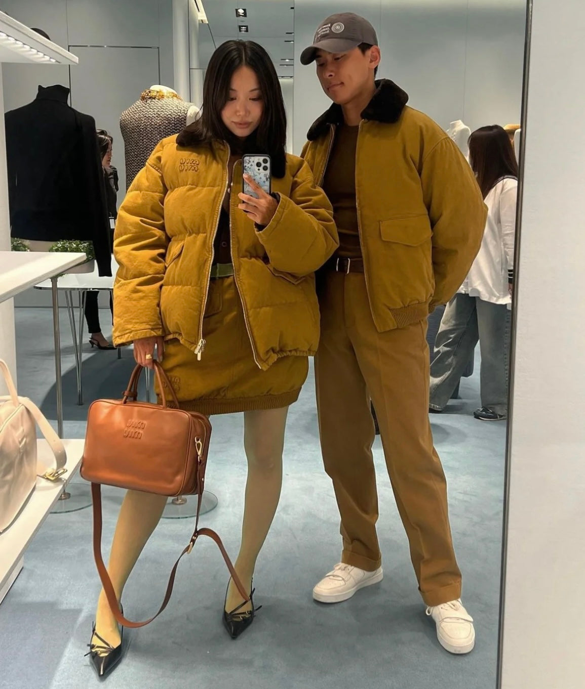 카타 / 미우미우 서류가방
