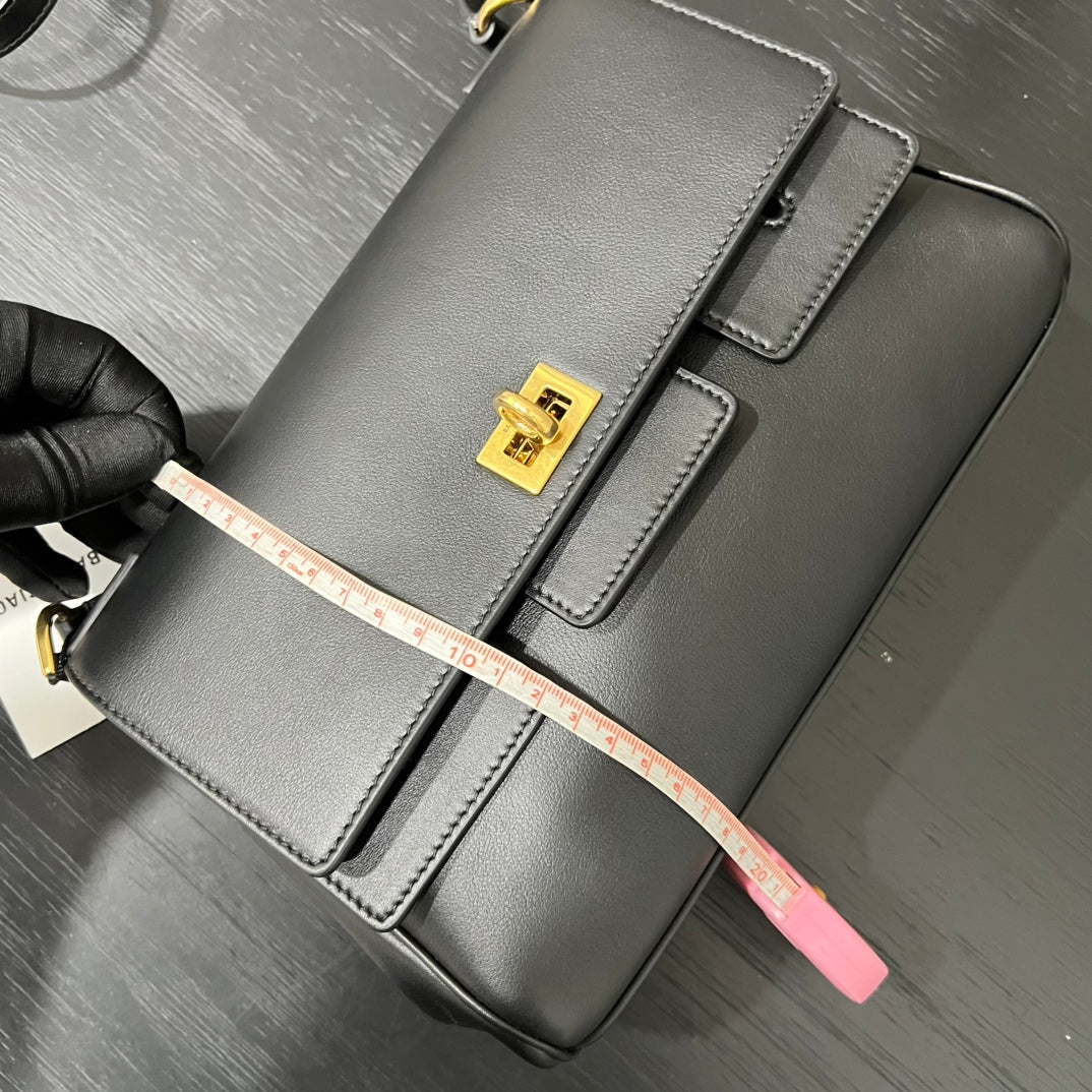 Kata / Balenciaga New flap