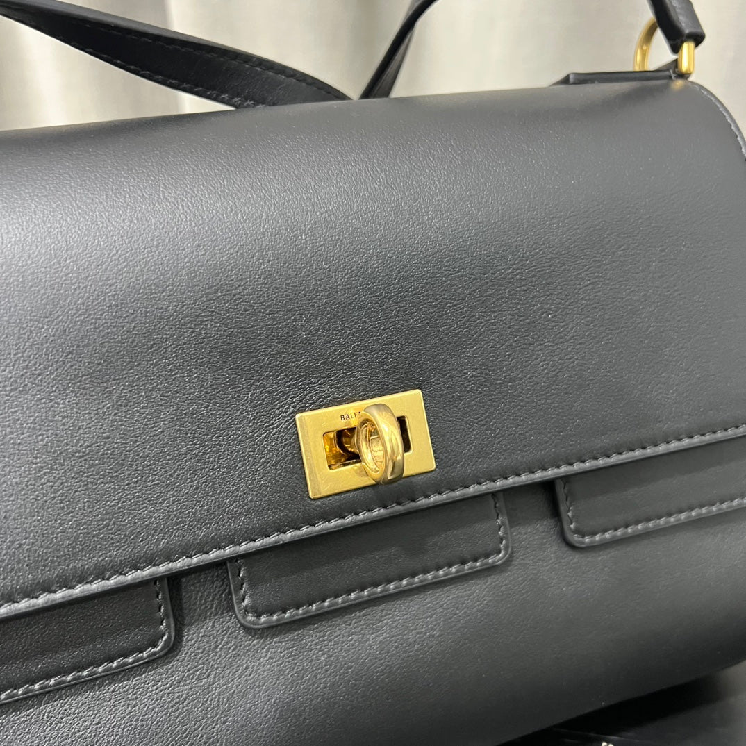 Kata / Balenciaga New flap