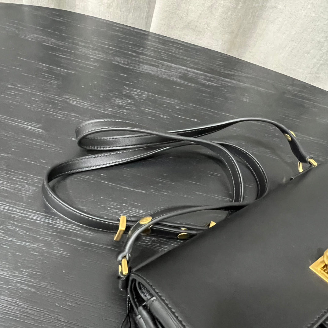 Kata / Balenciaga New flap