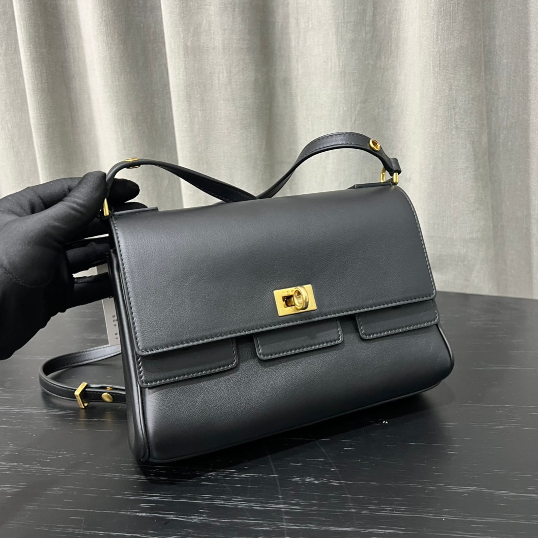 Kata / Balenciaga New flap