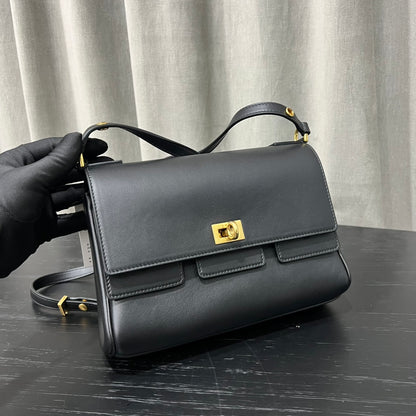 Kata / Balenciaga New flap
