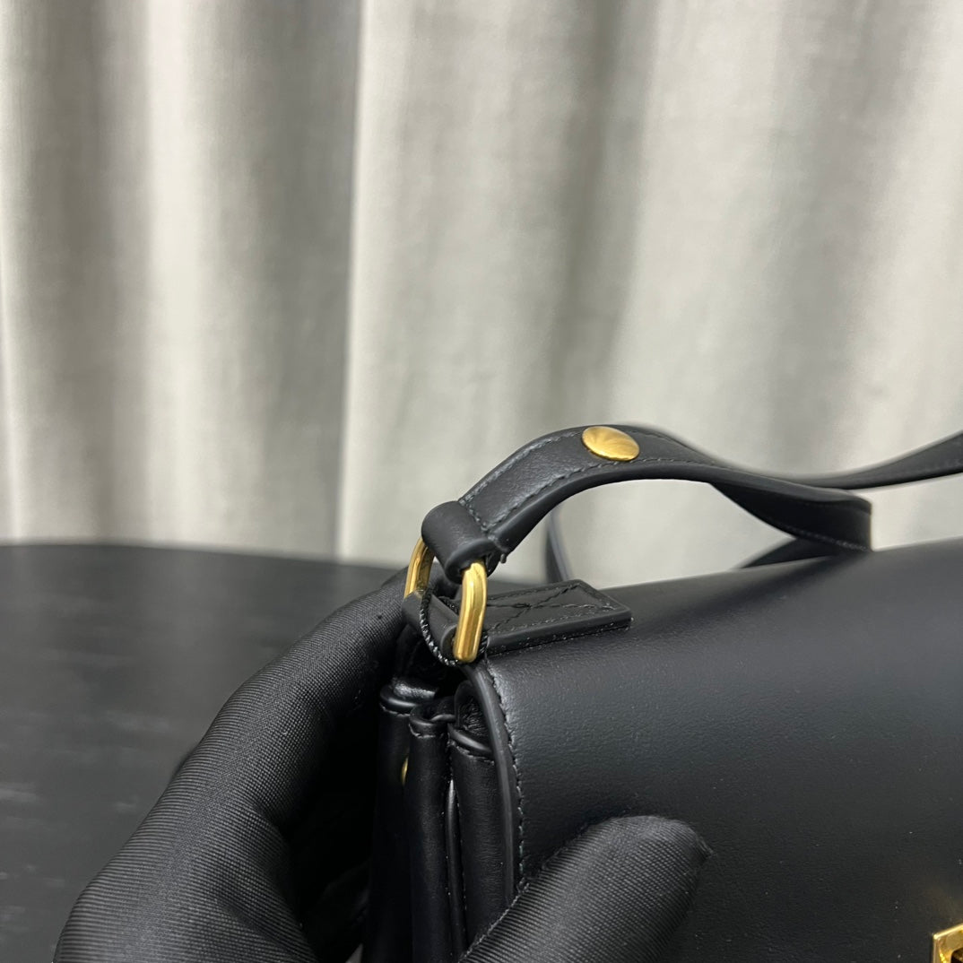 Kata / Balenciaga New flap