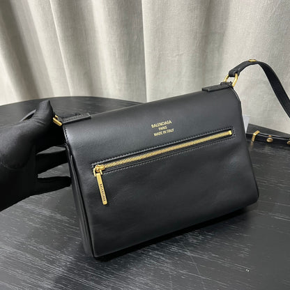 Kata / Balenciaga New flap