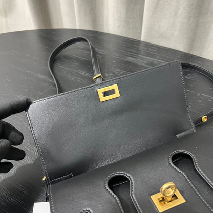 Kata / Balenciaga New flap