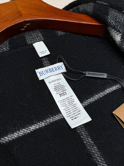 Brand new / Burberry scarf