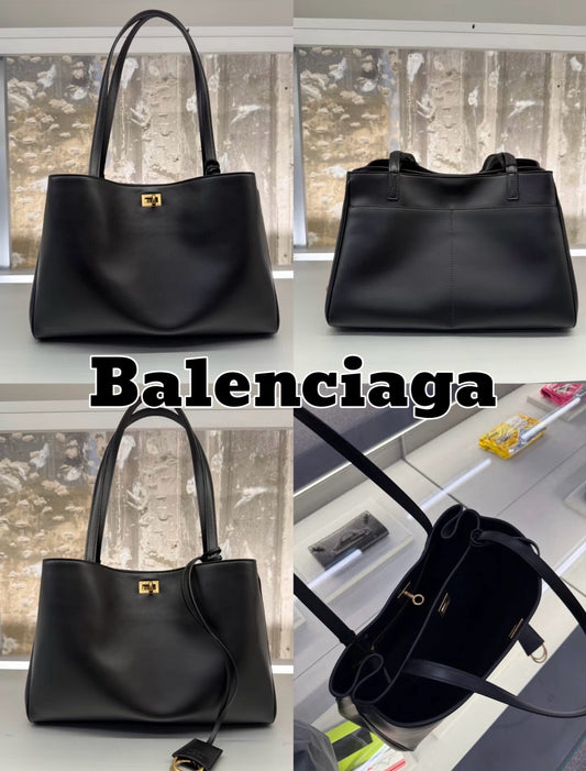 카타 / 발렌시아가 새로운 Tote