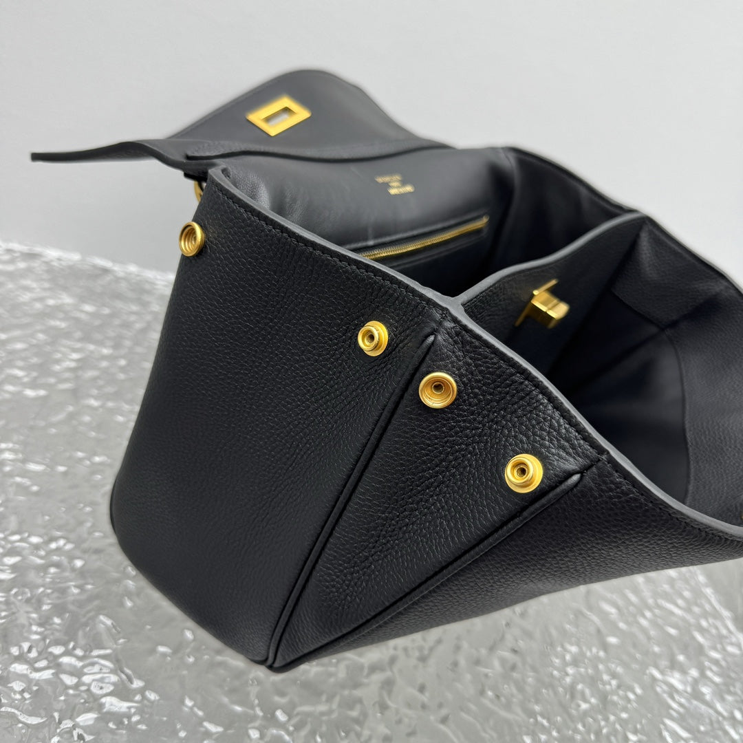 Kata / Balenciaga Handbags