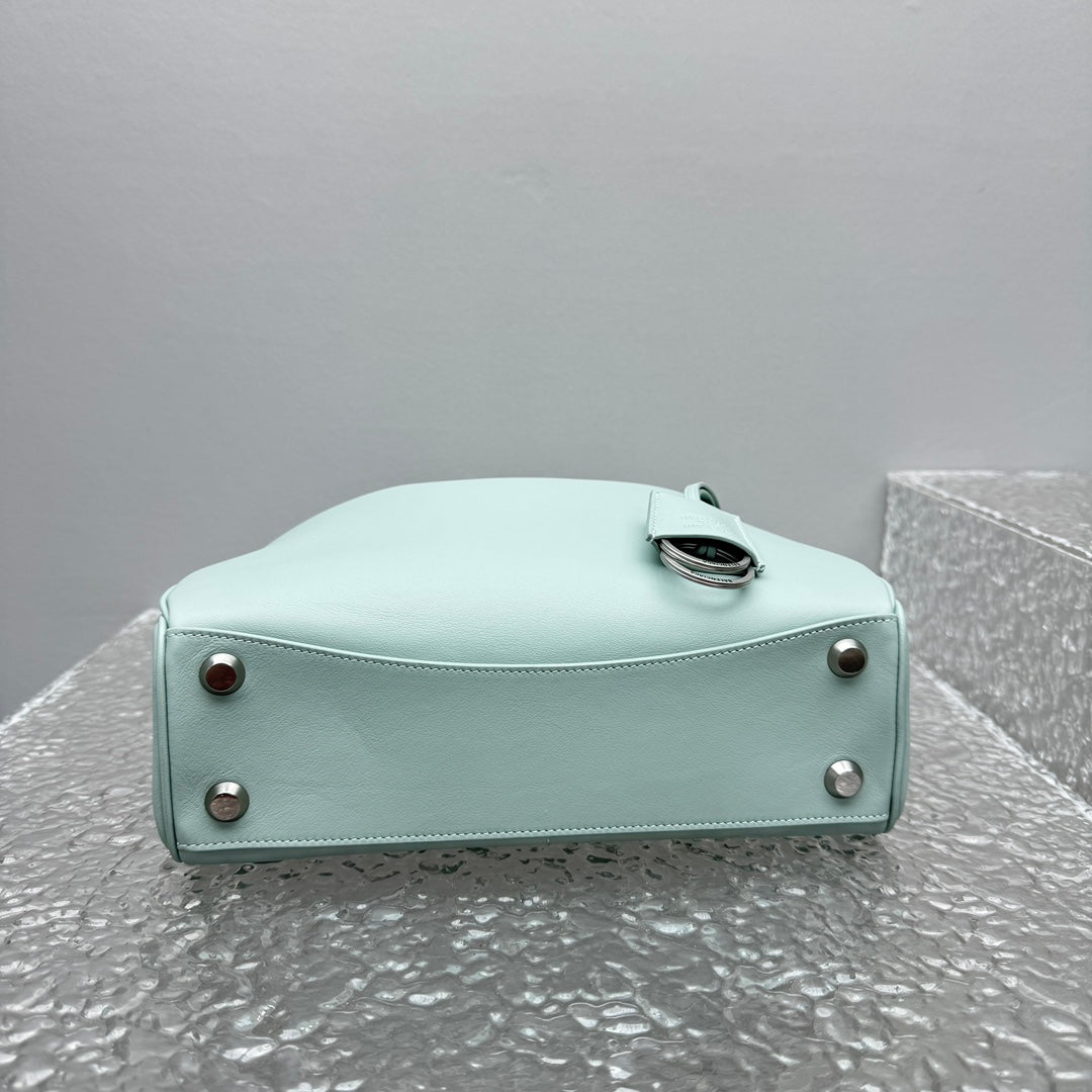 카타 / 발렌시아가 핸드백