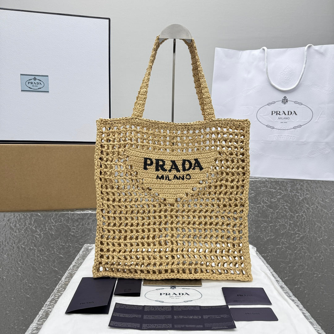 카타 / 프라다  신형 펀칭 초편tote