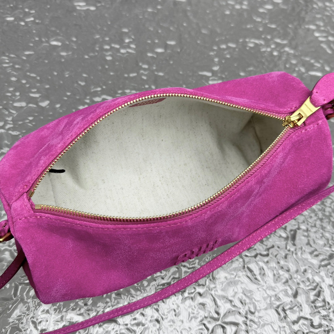 카타 / 미우미우 작은 필통 가방