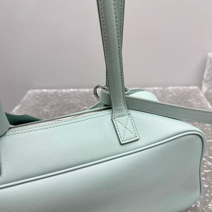 카타 / 발렌시아가 볼링 백
