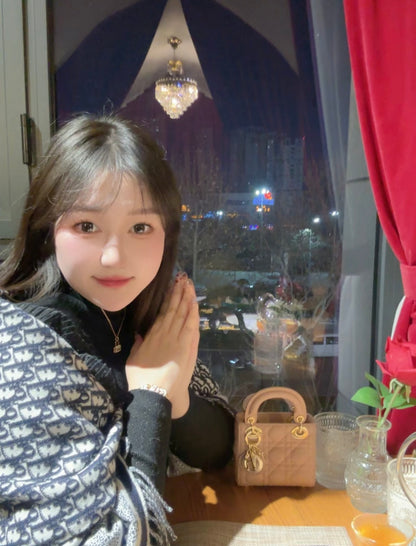 신조 / 디올 스카프