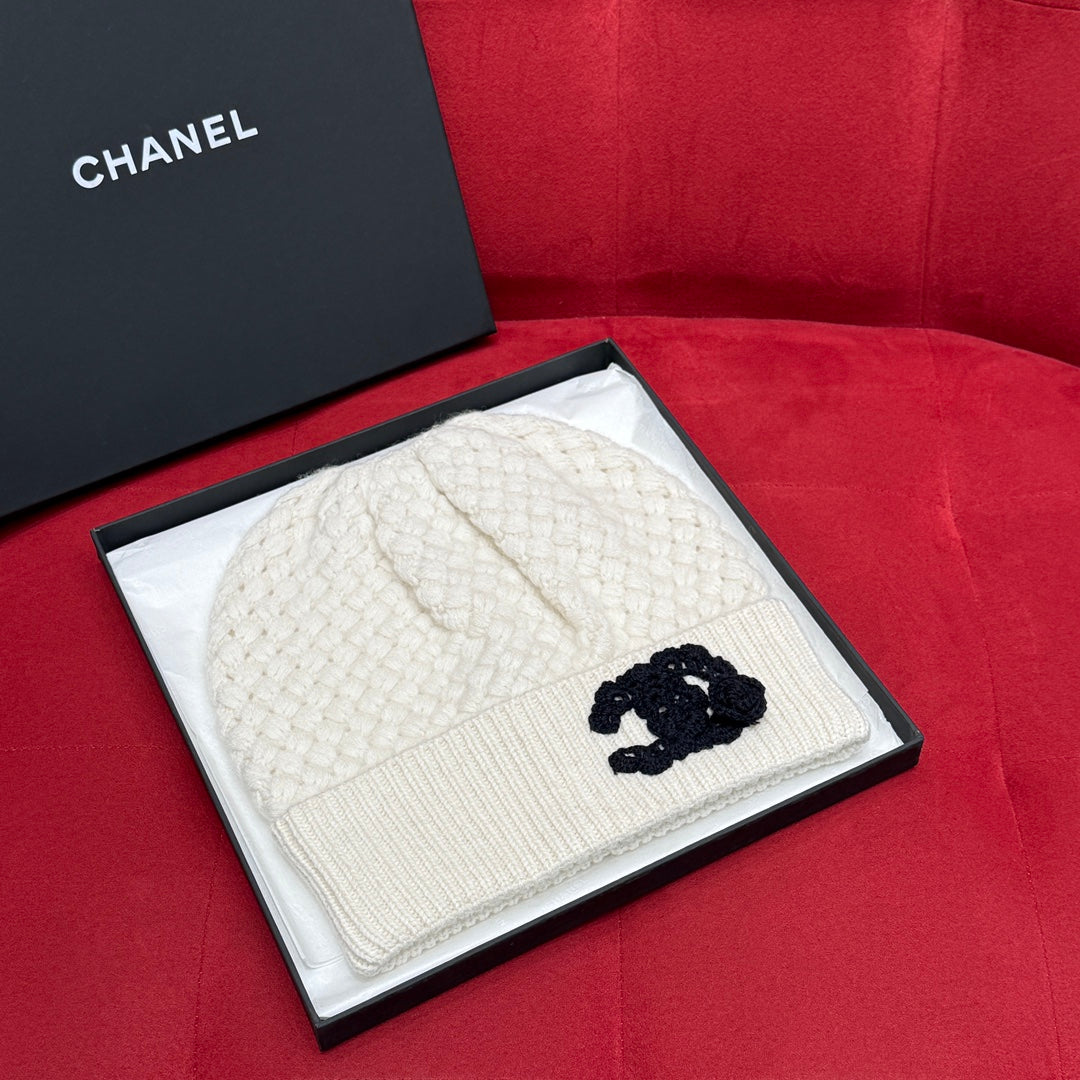 New / Chanel hat