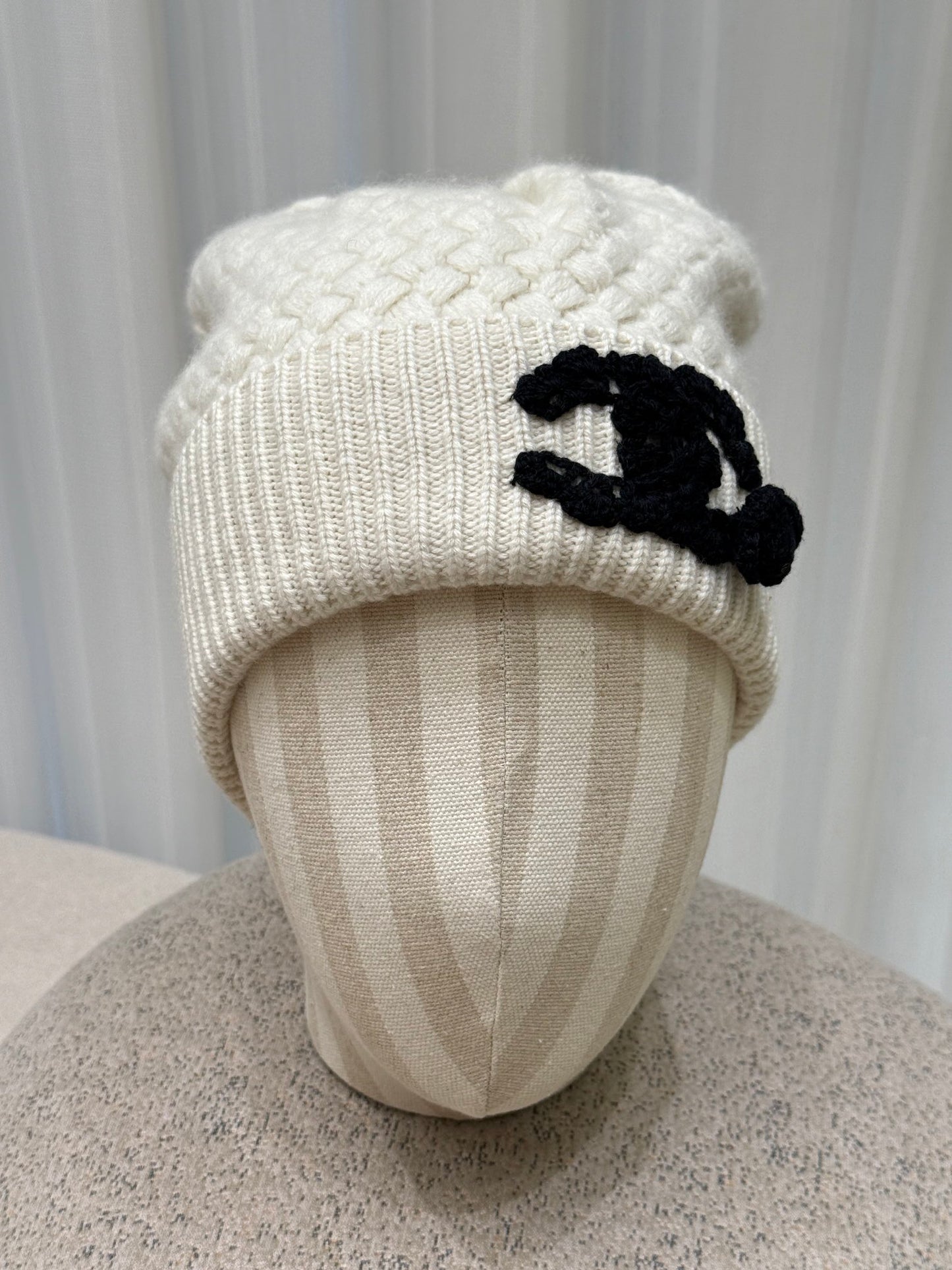 New / Chanel hat