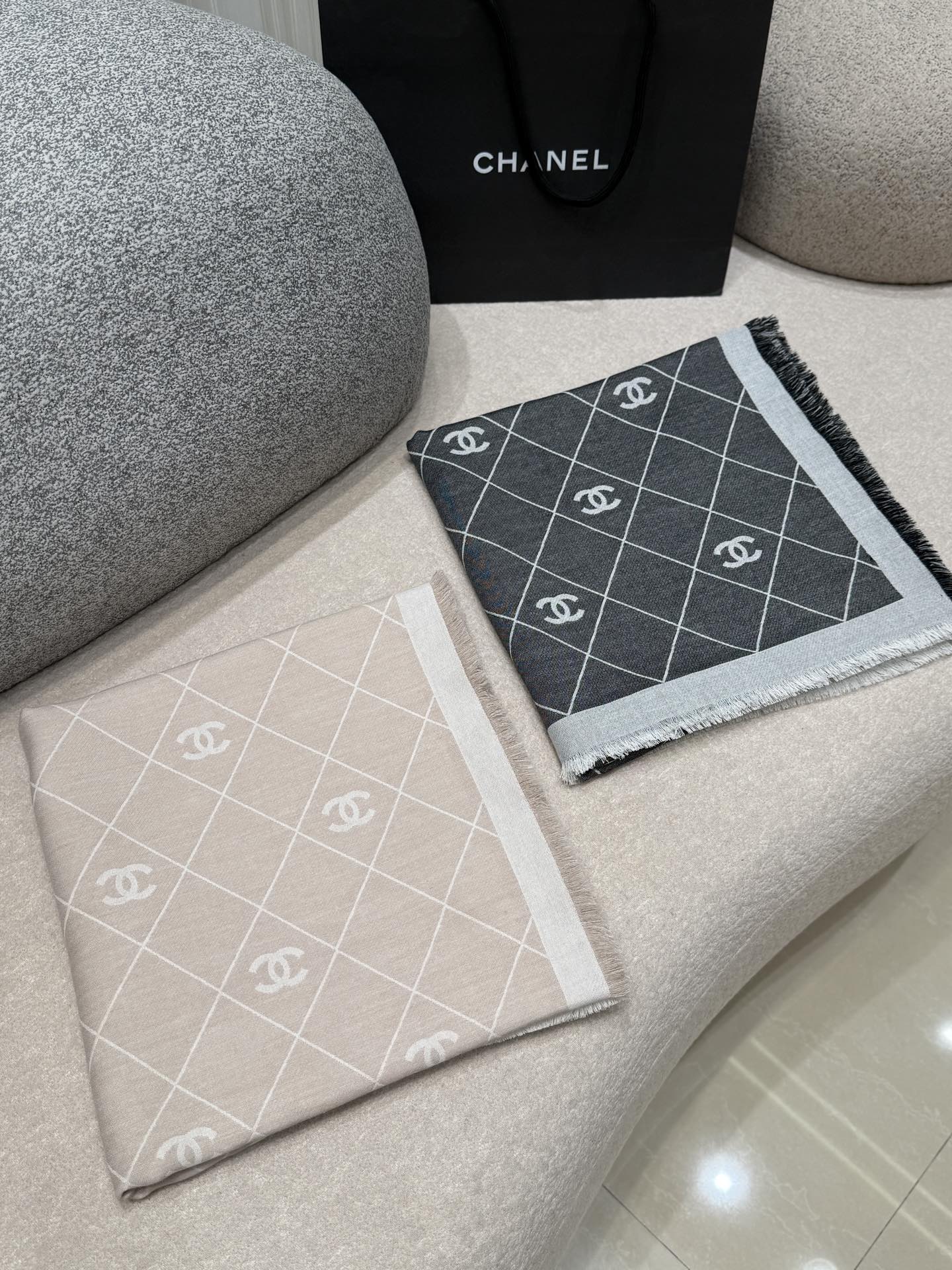 신조 / 샤넬 스카프