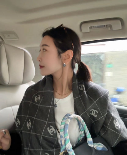 신조 / 샤넬 스카프