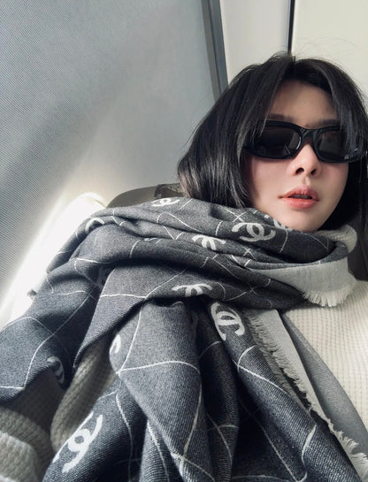 신조 / 샤넬 스카프